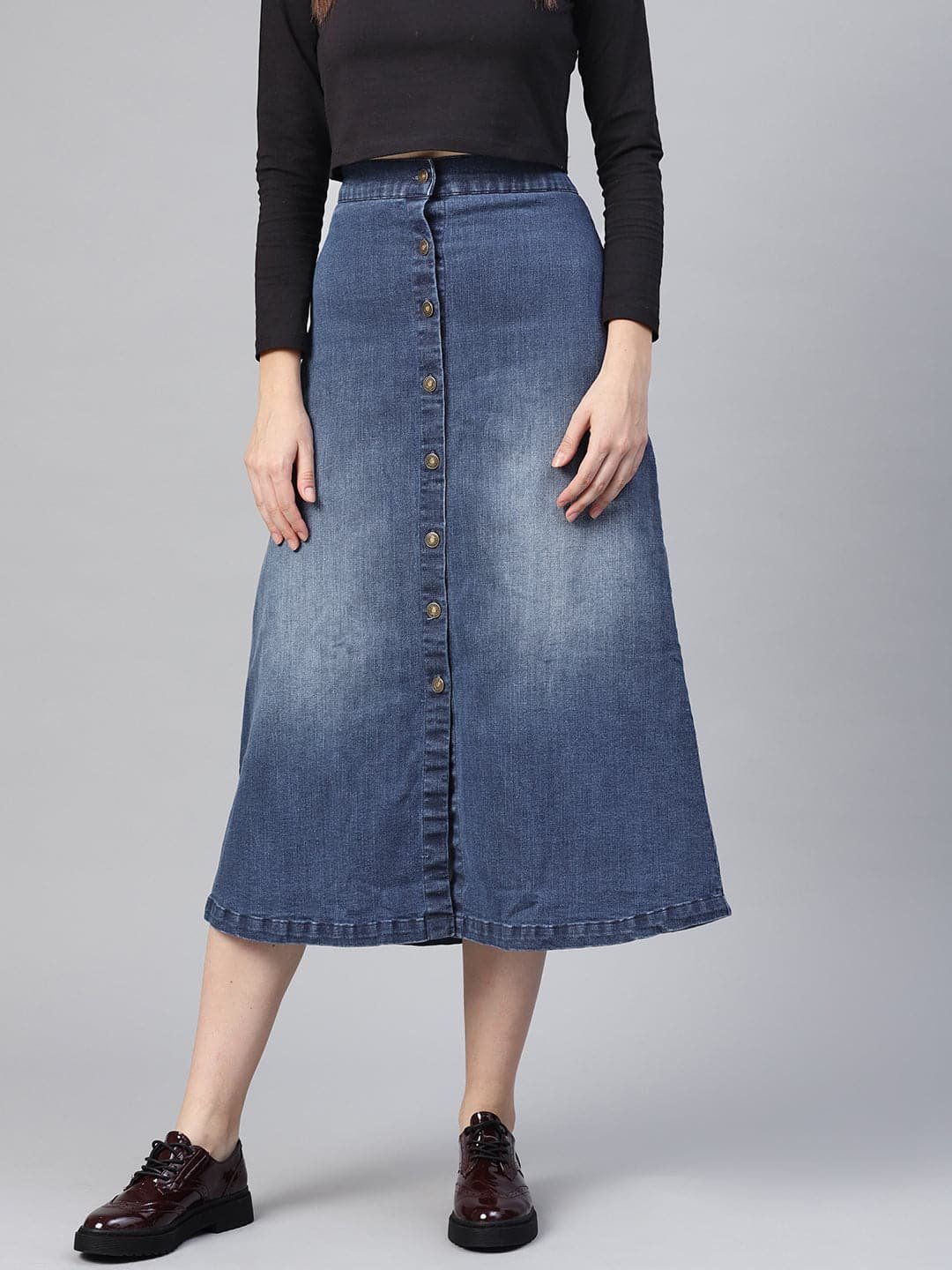 Easy Everyday Style Guide: Tops, Jeans, and Skirts for Women Today